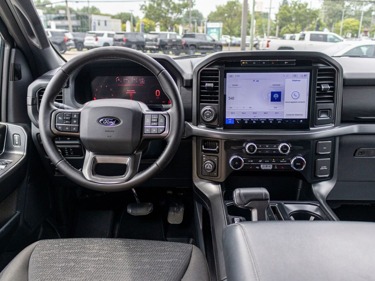 2024 Ford F-150 XLT cabine SuperCrew 4RM caisse de 5,5 pi Grey Châteauguay - photo #8