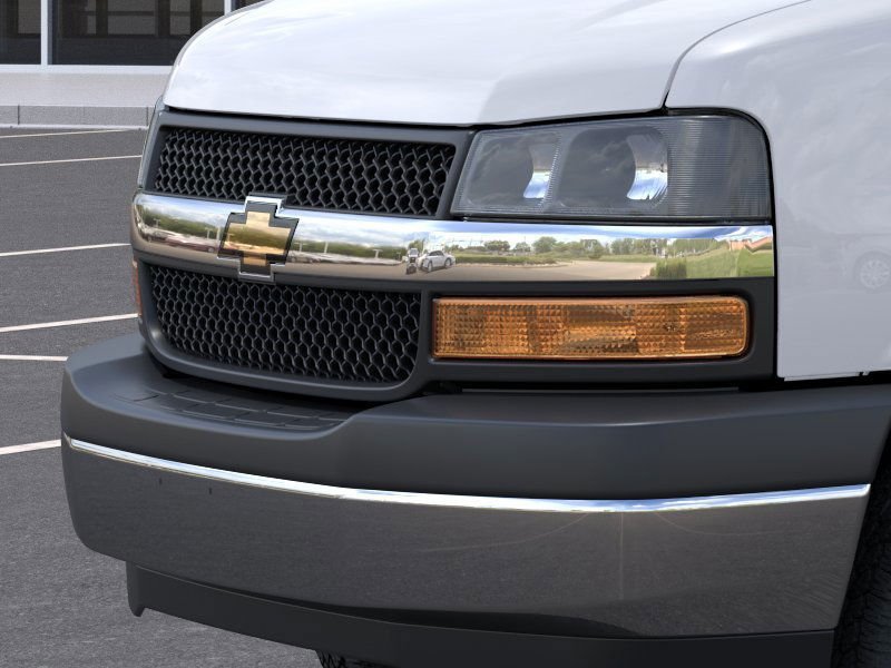 2025 CHEVROLET FOURGONNETTE COMMERCIALE TRONQUÉE EXPRESS 3500 fourgonnette 139 po White Sherbrooke - photo #12