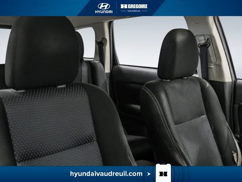 Mitsubishi Outlander YW141 | 2WD 4dr ES 2016 Brun Laval - photo #25