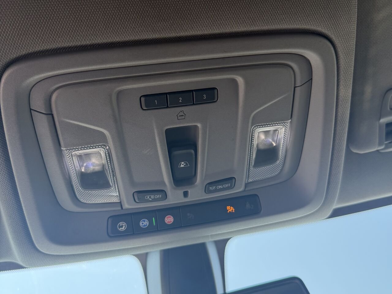 2021 GMC SIERRA K1500 ELEVATION Elevation cabine multiplace 4RM 157 po White Ottawa & Gatineau - photo #6