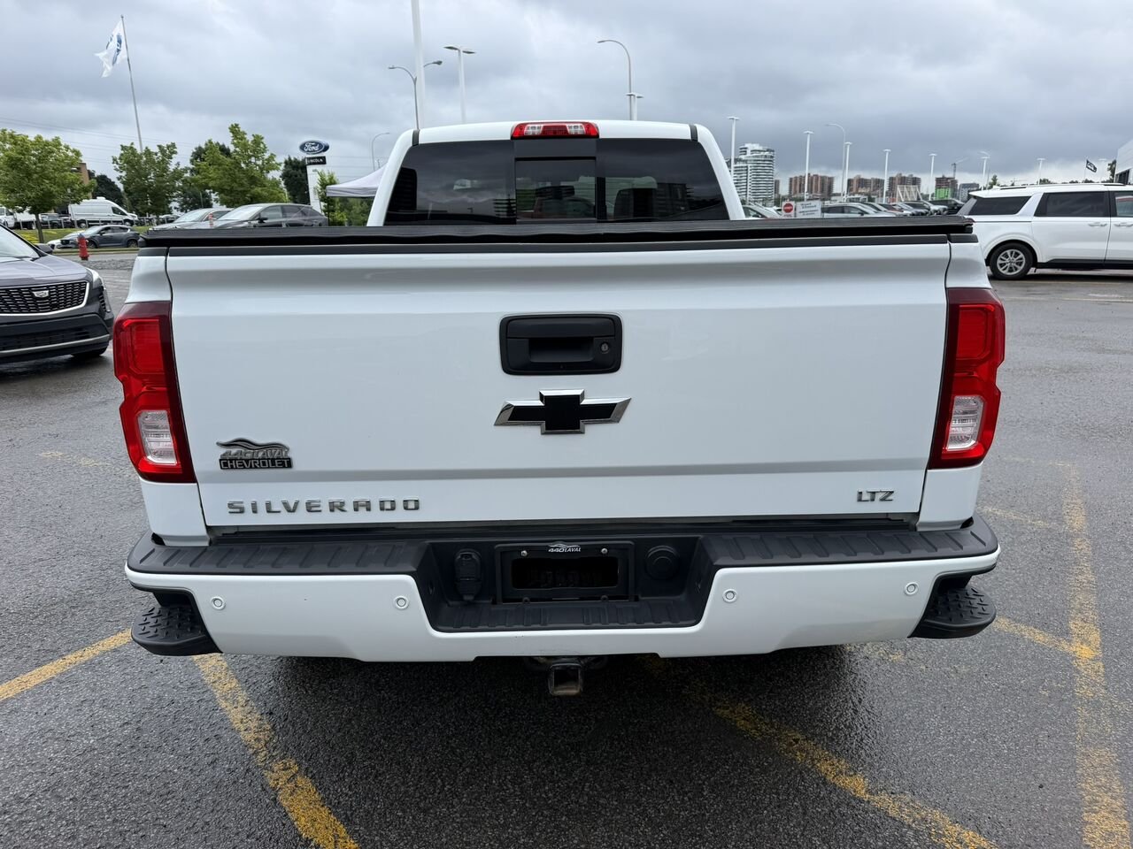 Chevrolet Silverado 1500 2LTZ 5.3L ENCEMBLE Z71 QUAD CAB 2017 Blanc Laval - photo #8