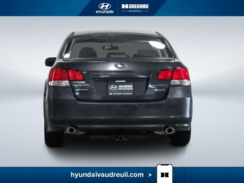 2010 Subaru Legacy Grey Laval - photo #8
