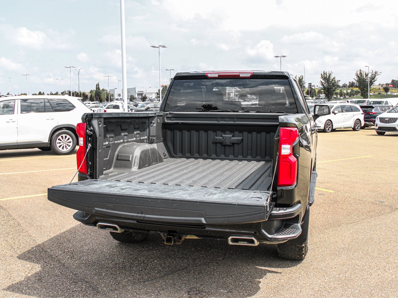 2022 Chevrolet Silverado 1500 4WD Crew Cab 147 RST Black Sherwood Park - photo #7