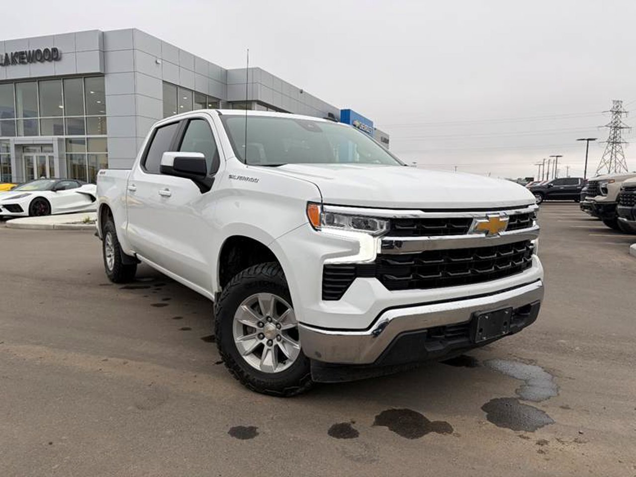 2025 Chevrolet Silverado 1500 4WD Crew Cab 147 LT White Sherwood Park - photo #1
