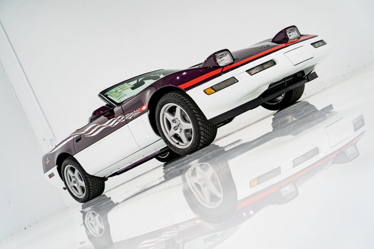 Chevrolet Corvette *PRIX EN USD* RPO Z4Z PACE CAR PRESENTED IN DELIVERY PACKAGING WITH ONLY 192MILES (307KM) FROM NEW 1995 Blanc Montréal - photo #69