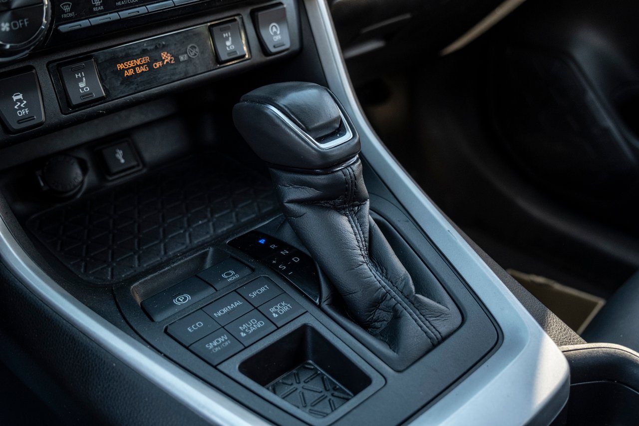 2021 Toyota RAV4 Grey Gatineau - photo #16