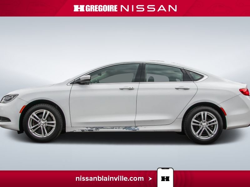 Chrysler 200 2015 Blanc Blainville - photo #2