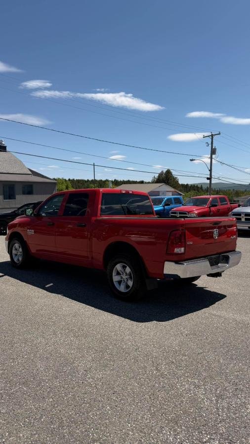 2023 RAM 1500 Classic Red Lac Mégantic - photo #2