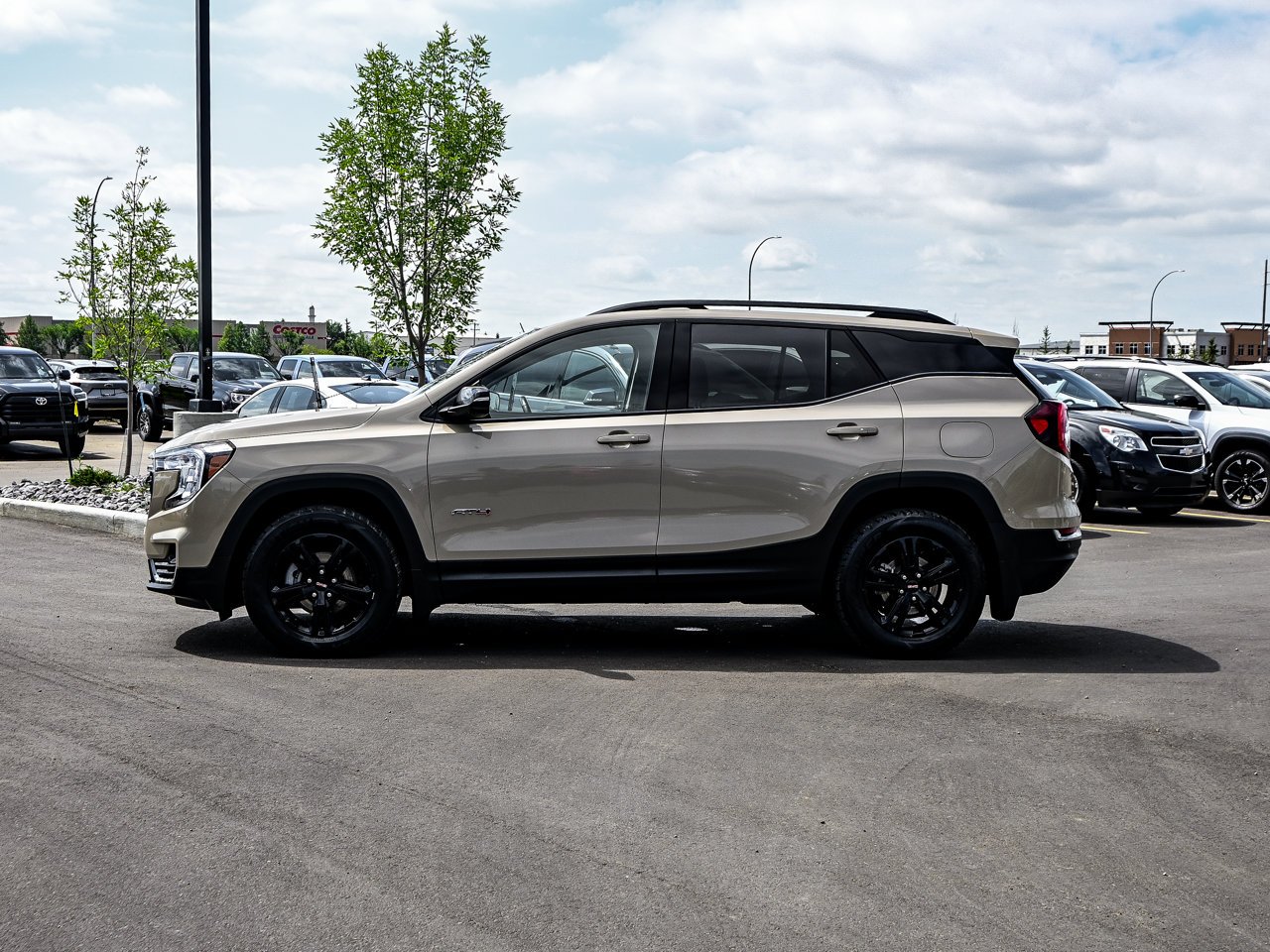 2022 GMC Terrain AWD 4dr AT4 Beige Sherwood Park - photo #10