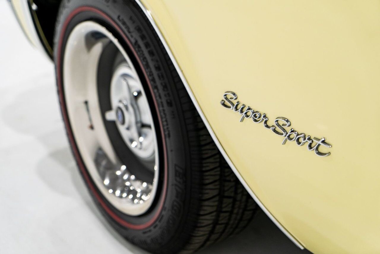 1965 Chevrolet Impala SS *PRIX EN USD* 396/325HP 4spd frame off restoration Yellow Montreal - photo #66