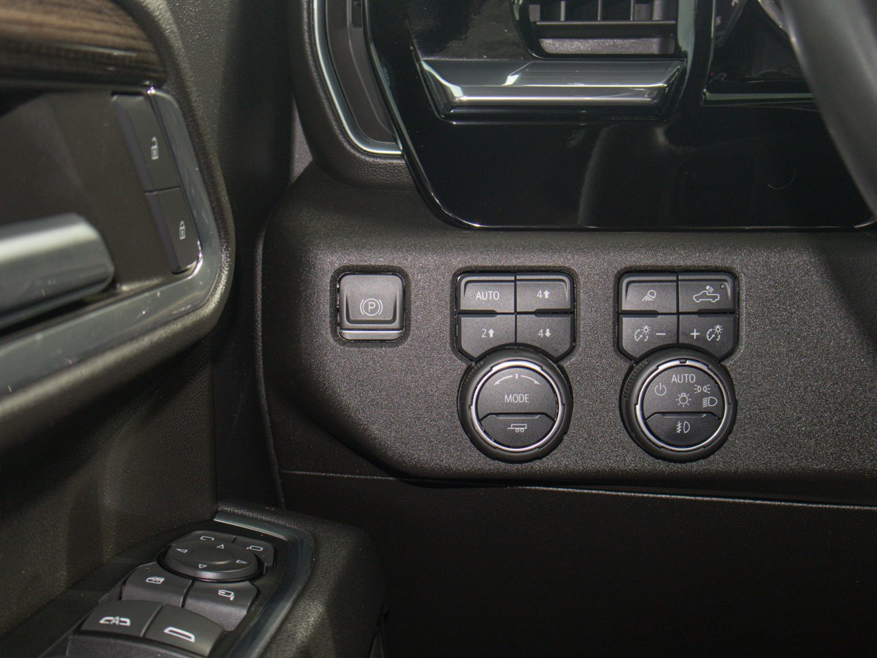 2024 Chevrolet Silverado 2500HD 4WD Crew Cab 159 LT Grey Sherwood Park - photo #20
