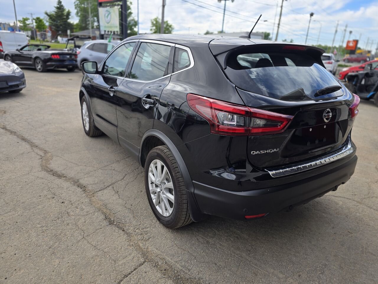 2022 Nissan Qashqai Black  - photo #3