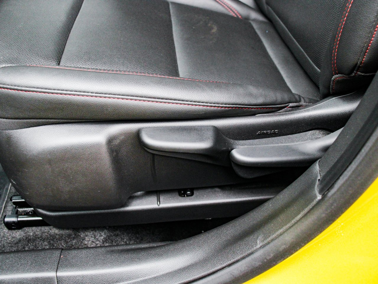 2024 Chevrolet Trax FWD 4dr 2RS Yellow Sherwood Park - photo #14