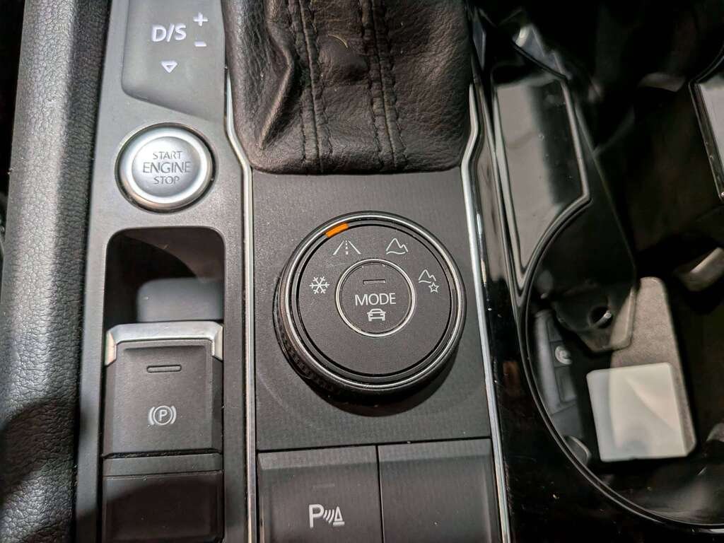 2020 Volkswagen Atlas Cross Sport Comfortline 2.0 TSI 4MOTION Black Val-David - photo #32