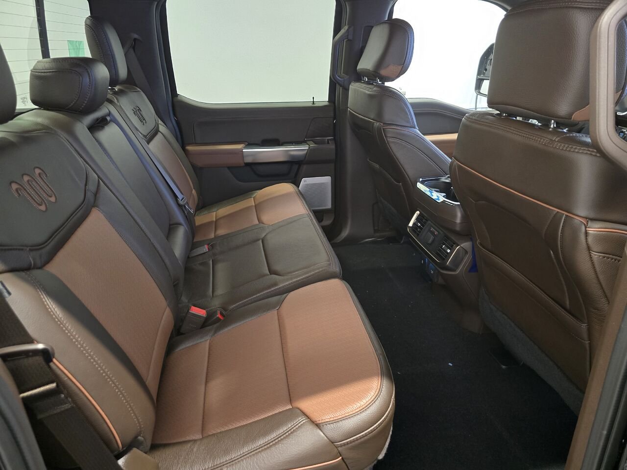 Ford F-150 KING RANCH CABINE SUPERCREW 4RM CAISSE DE 6,5 PI 2026 Noir agate métallisé Châteauguay - photo #7