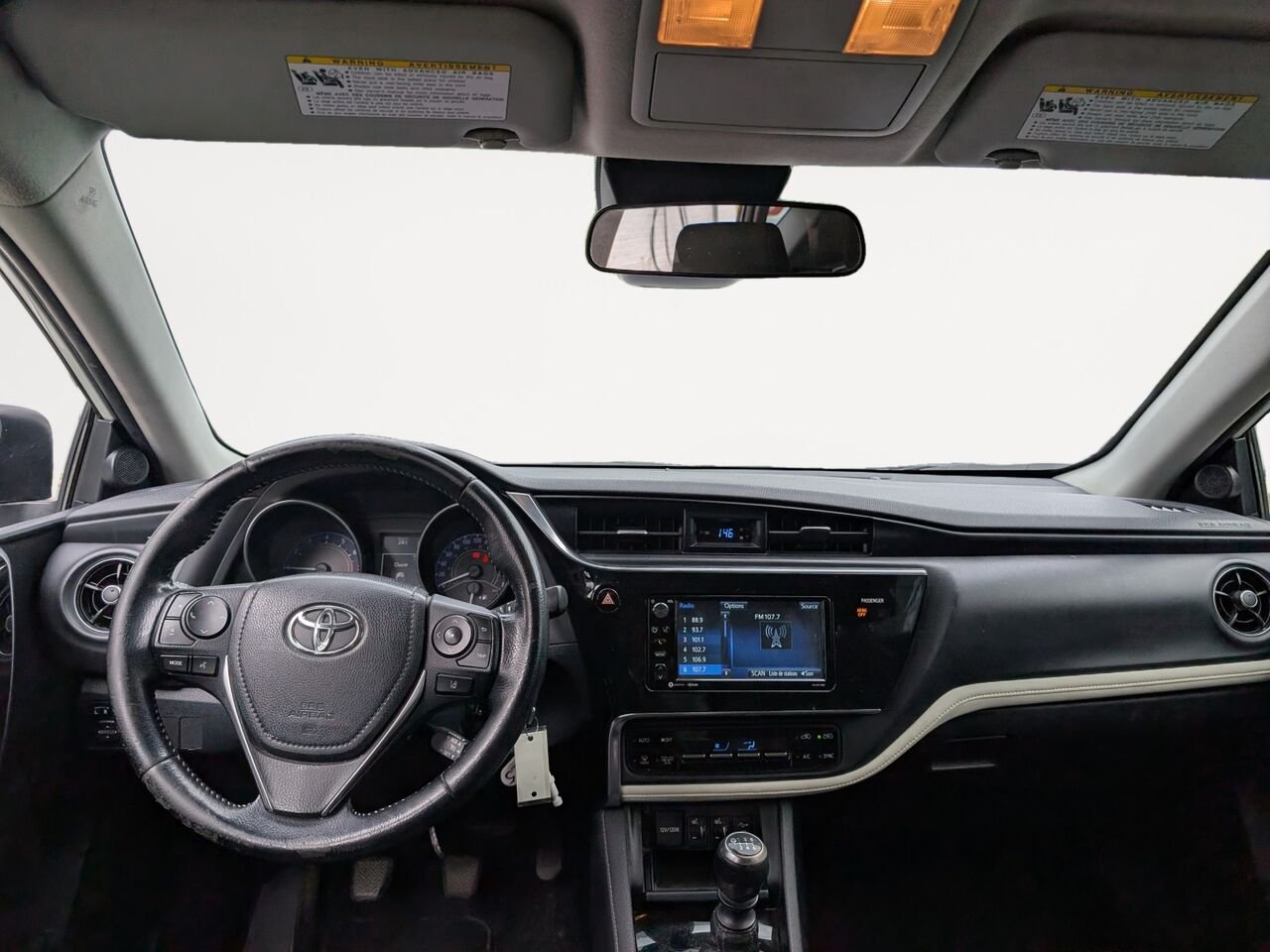 Toyota Corolla iM BASE/SIÈGES CHAUFFANTS/CAMÉRA DE RECUL/BLUETOOTH/AC 2018 Blanc Sherbrooke - photo #15