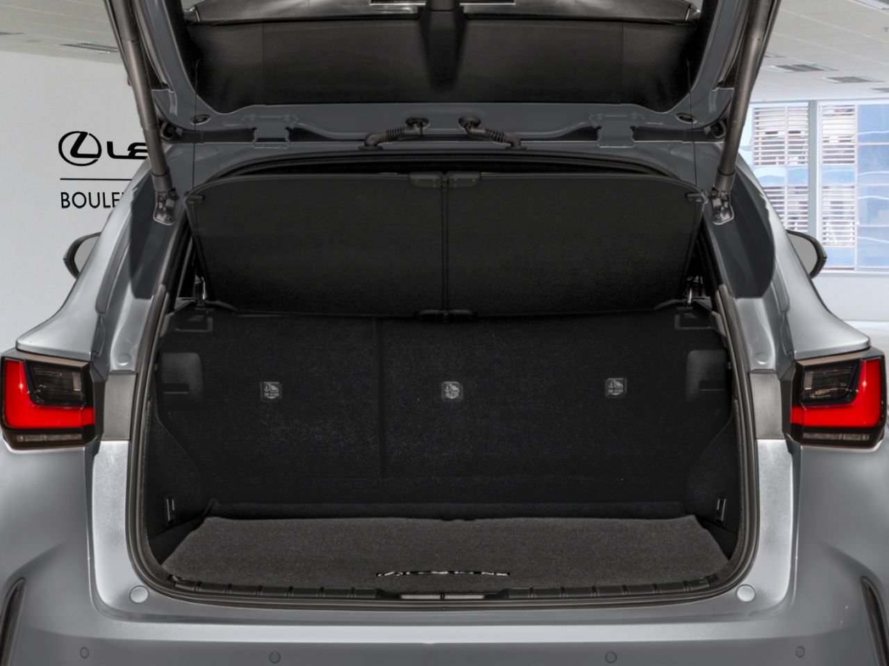 LEXUS NX 19863 | NX 450h+ F SPORT 3 AWD 2026 Caviar Québec - photo #8