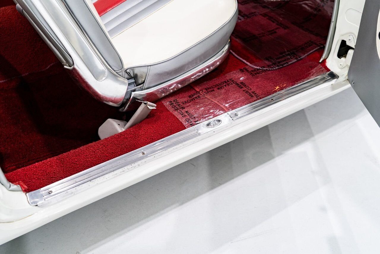 Pontiac PARISIENNE **PRIX EN USD** Fully restored with 261cu.in. and GM built sheet 1959 Blanc Montréal - photo #83