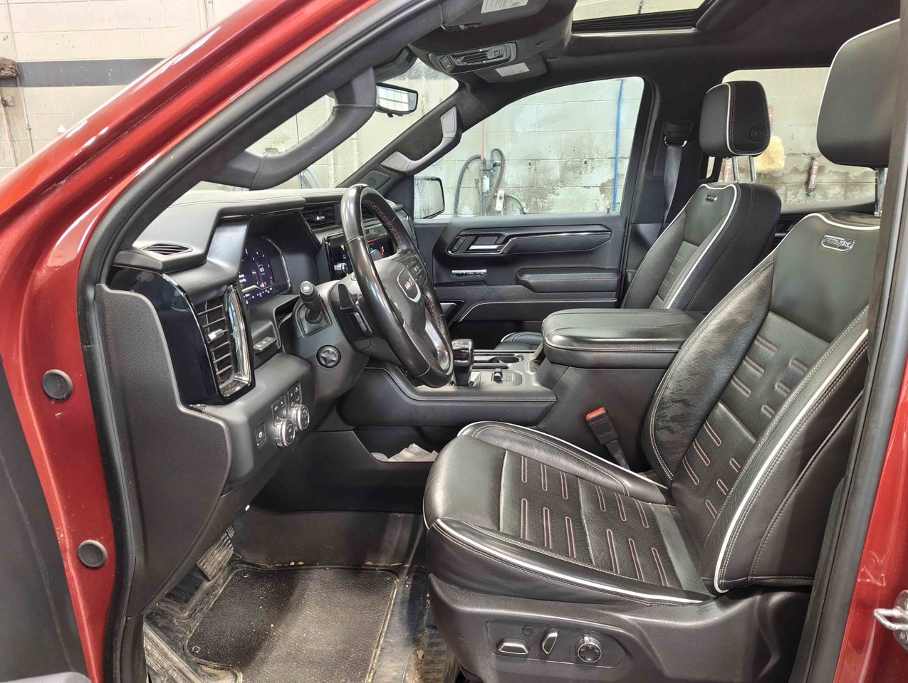 2024 GMC Sierra 1500 4WD Crew Cab 147 AT4X Red Sherwood Park - photo #6