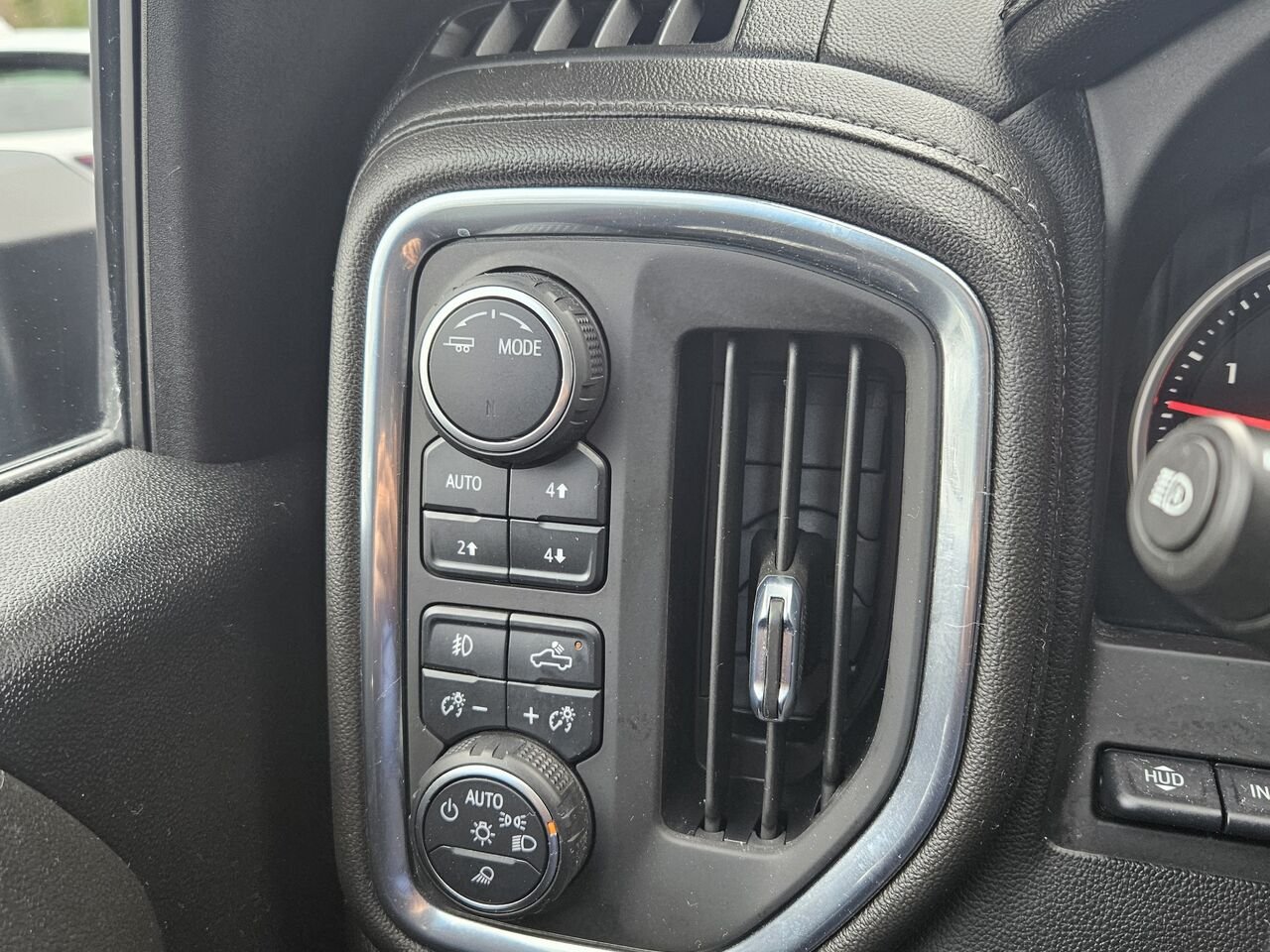 2023 Chevrolet Silverado 2500HD High Country cabine multiplace 4RM 159 po Black Thetford Mines - photo #11