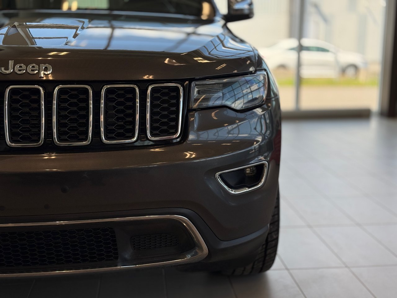2019 Jeep Grand Cherokee Notre-Dame-des-Prairies - photo #1