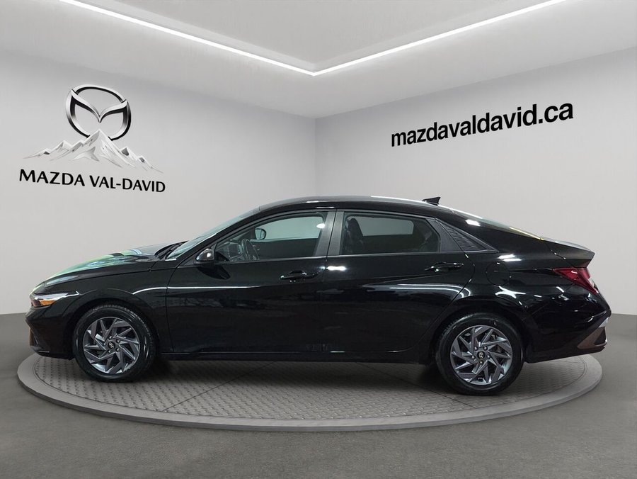 2024 Hyundai Elantra Preferred IVT, Bluetooth, Commande audio au volant, volant chauffant Black