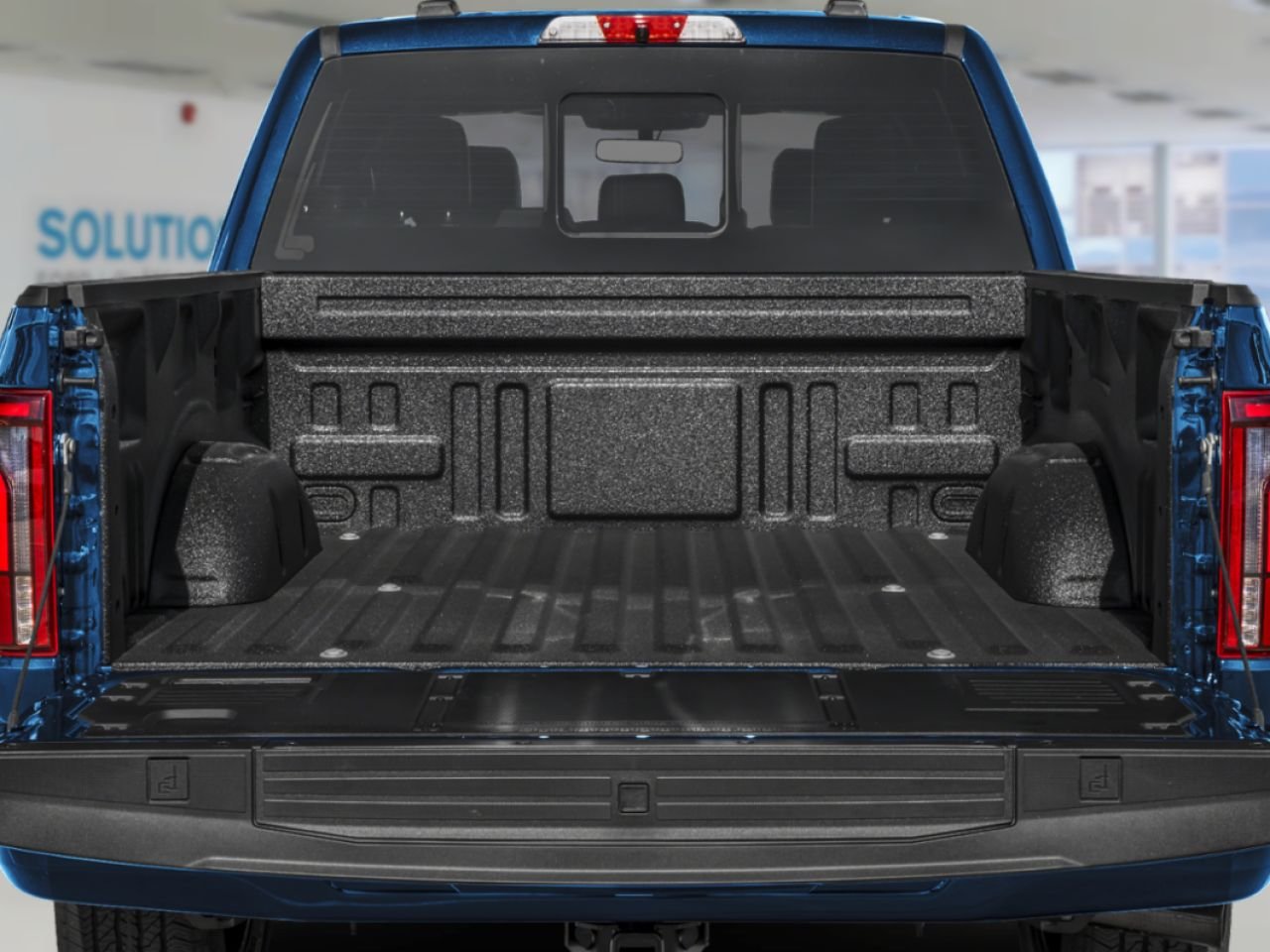Ford F-150 PLATINUM SUPERCREW 4RM CAISSE DE 6,5 PI 2026 Noir agate métallisé Châteauguay - photo #6