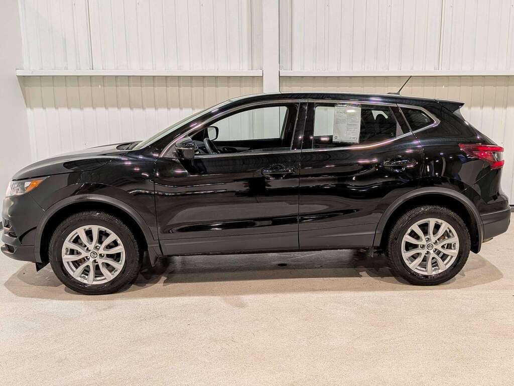 2023 Nissan Qashqai FWD S CVT Black Val-David - photo #2