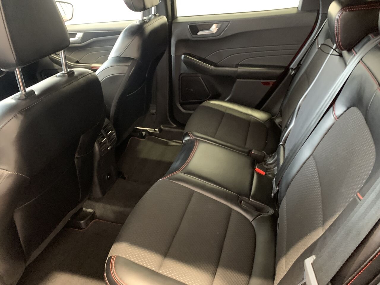 2023 Ford Escape ESCAPE ST-LINE HYBRIDE AWD Red Châteauguay - photo #20