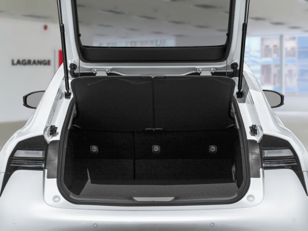 Toyota Prius Hybride Branchable XSE Premium BA 2026 Noir minuit métallisé Lac-Etchemin - photo #10
