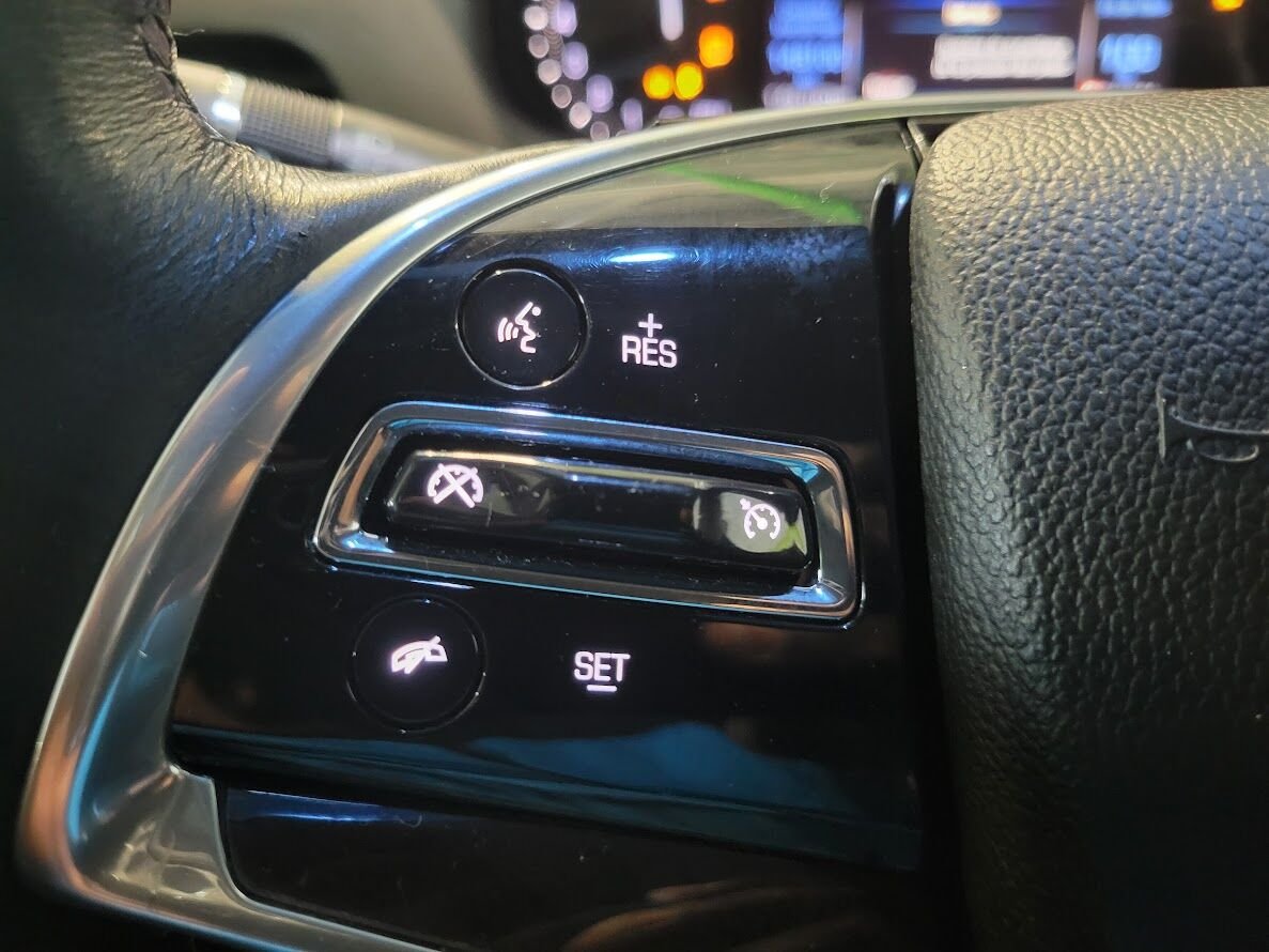 2017 Cadillac XTS Grey  - photo #23