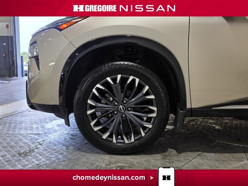 Nissan Rogue CL7280 | Platinum Cuir Toit Pano Caméra 360 à partir 2.99% 2024 Gris Laval - photo #11