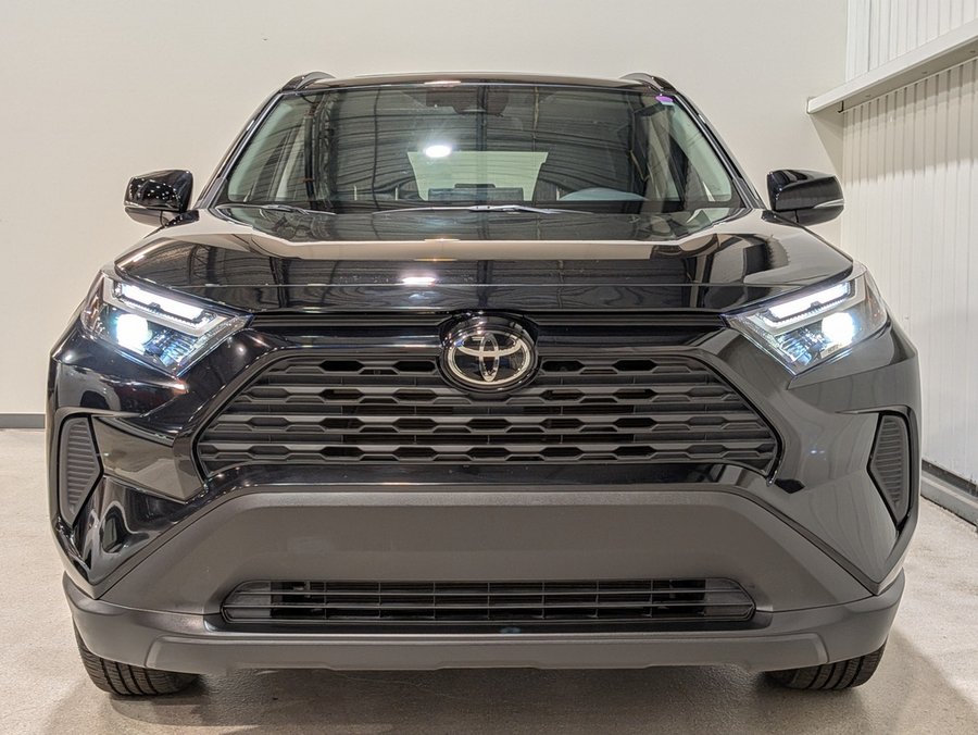 Toyota RAV4 XLE AWD 2024 Gris