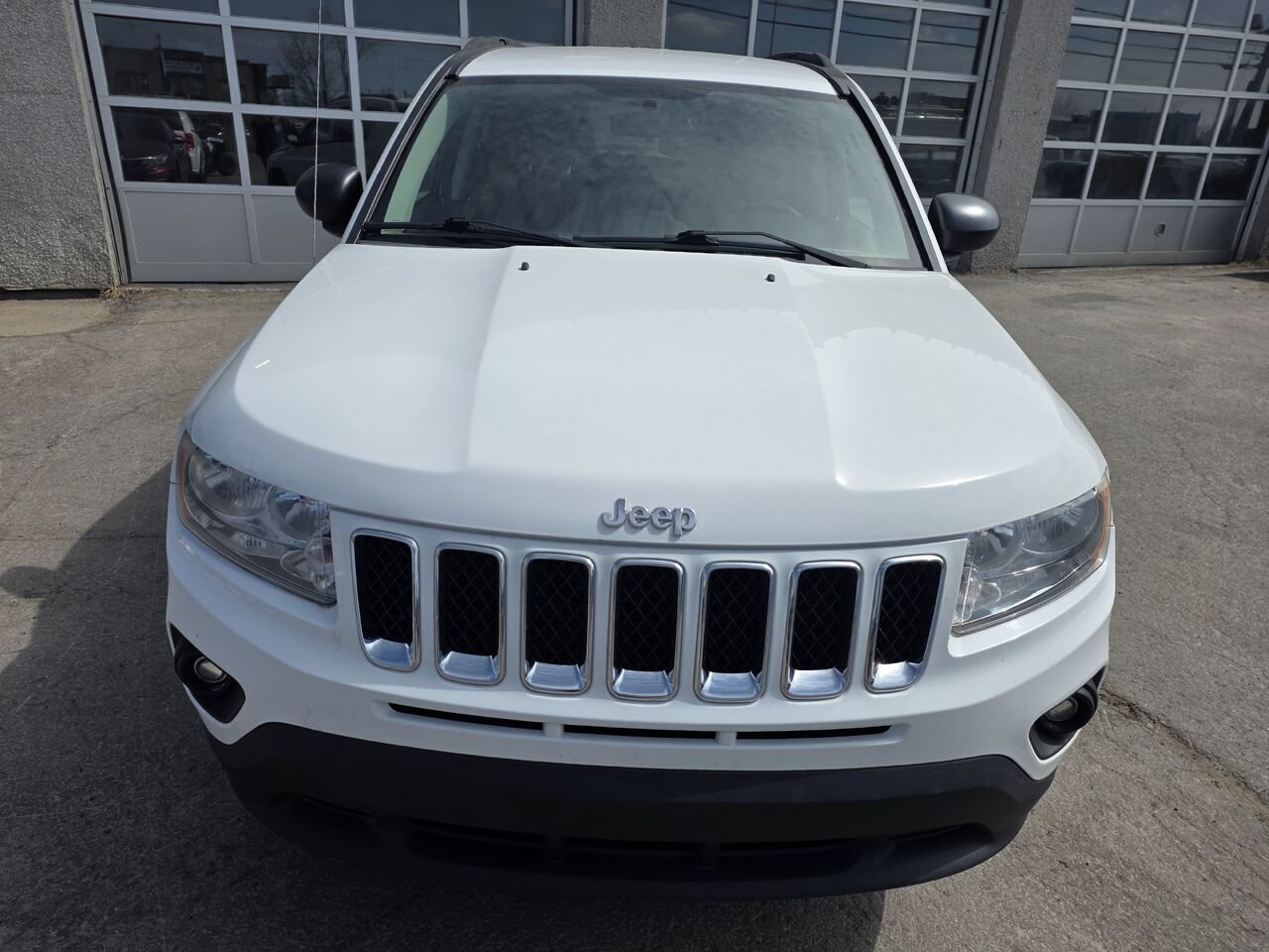 2012 Jeep Compass White  - photo #8