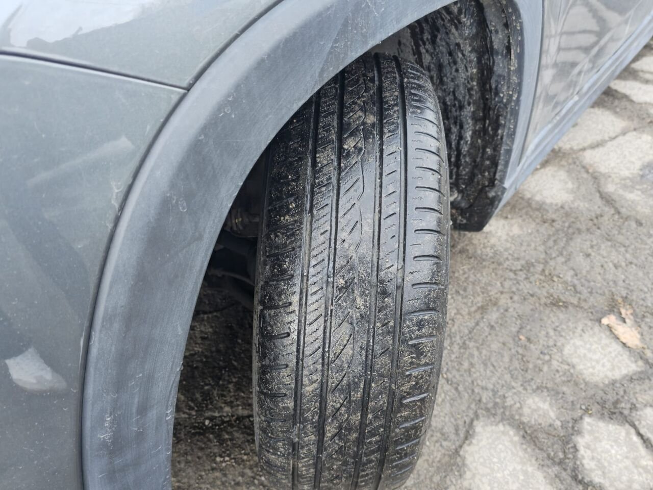 2012 Chevrolet Orlando Grey  - photo #16