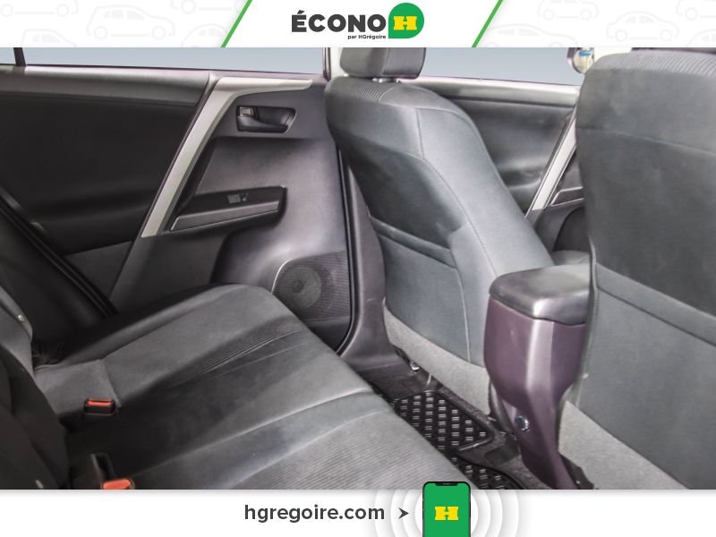 Toyota Rav 4 2018 Rouge Saint-Eustache - photo #23