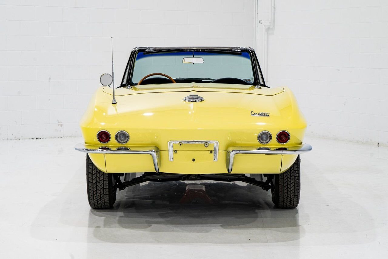 Chevrolet Corvette Matching# 427/425HP IP Code **PRICE IN USD** 1966 Jaune Montréal - photo #22