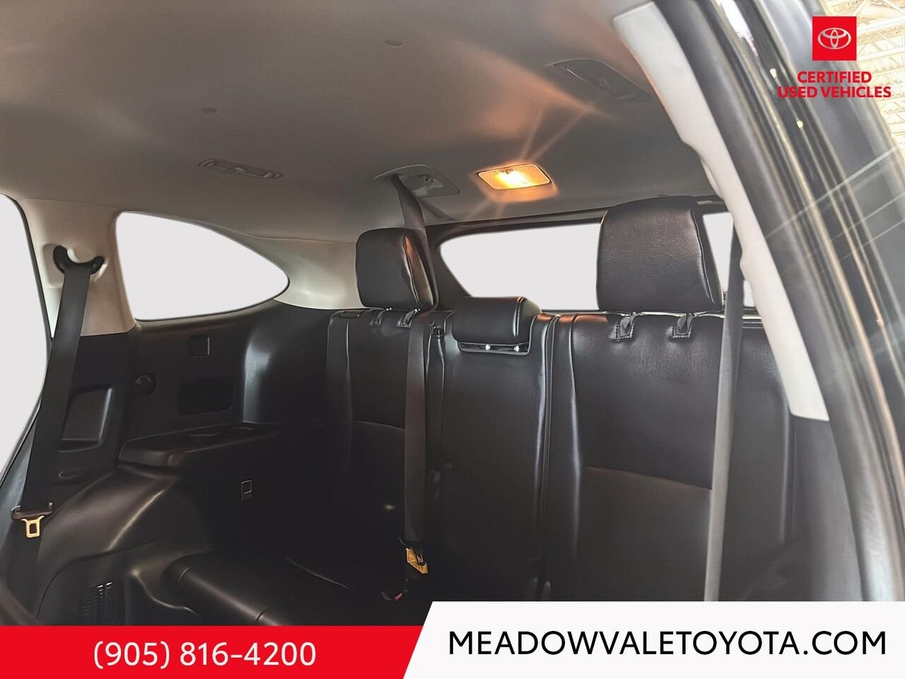 2021 Toyota Highlander One Owner, Clean Car Fax, Power Sunroof, Power Trunk, Power Seat, SofTex Leather Midnight Black Metallic Mississauga - photo #20