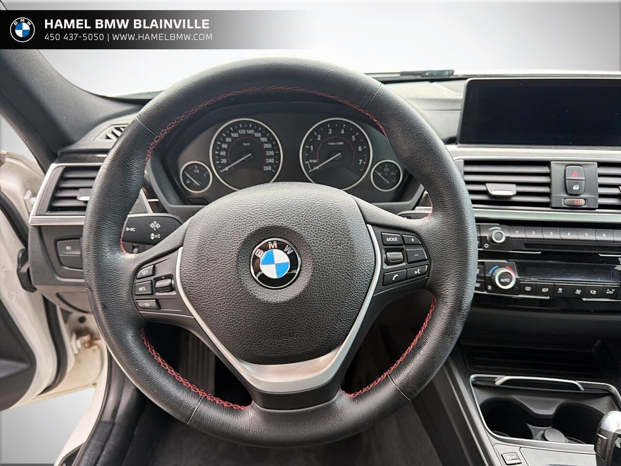2018 BMW 3 Series 330i xDrive berline White Blainville - photo #11