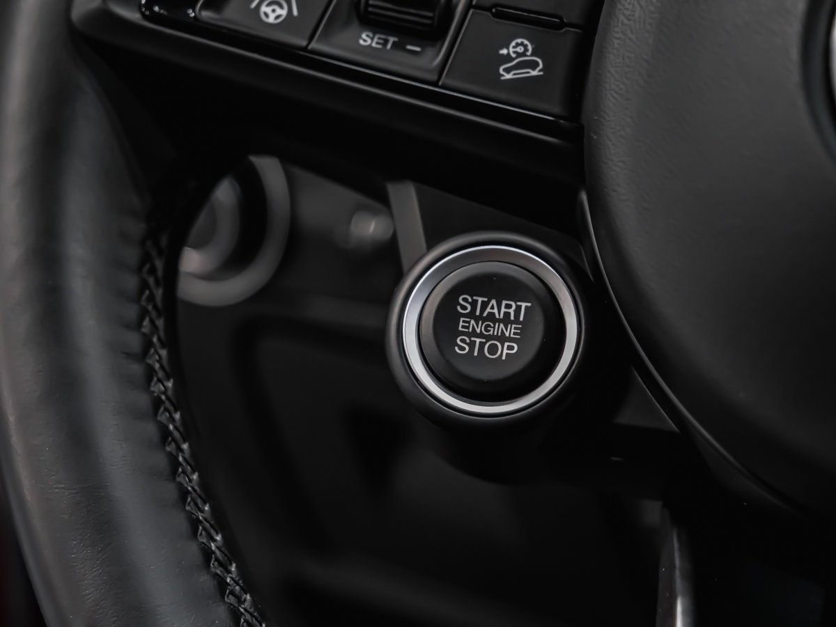 Alfa Romeo Stelvio Ti 2021 Rouge Montréal - photo #12