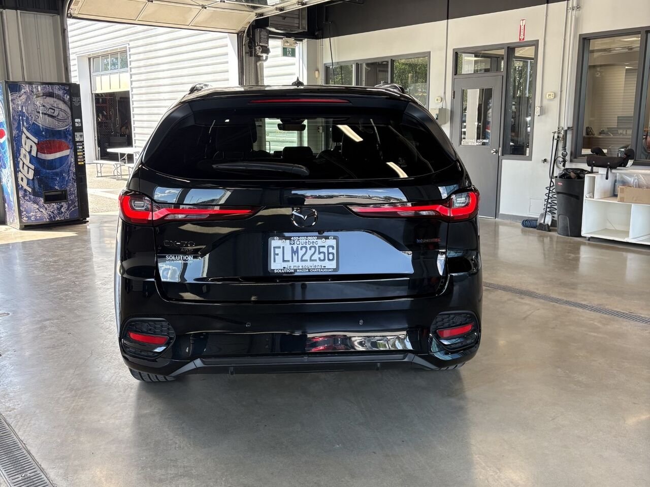 2026 MAZDA CX-70 MHEV Signature TI Jet Black Mica Châteauguay - photo #5