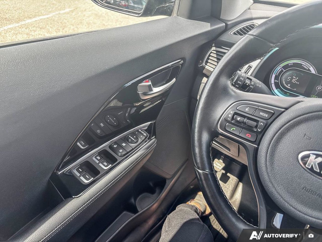 2019 Kia Niro KNDCC3LC2K5273975 Grey Mirabel - photo #19