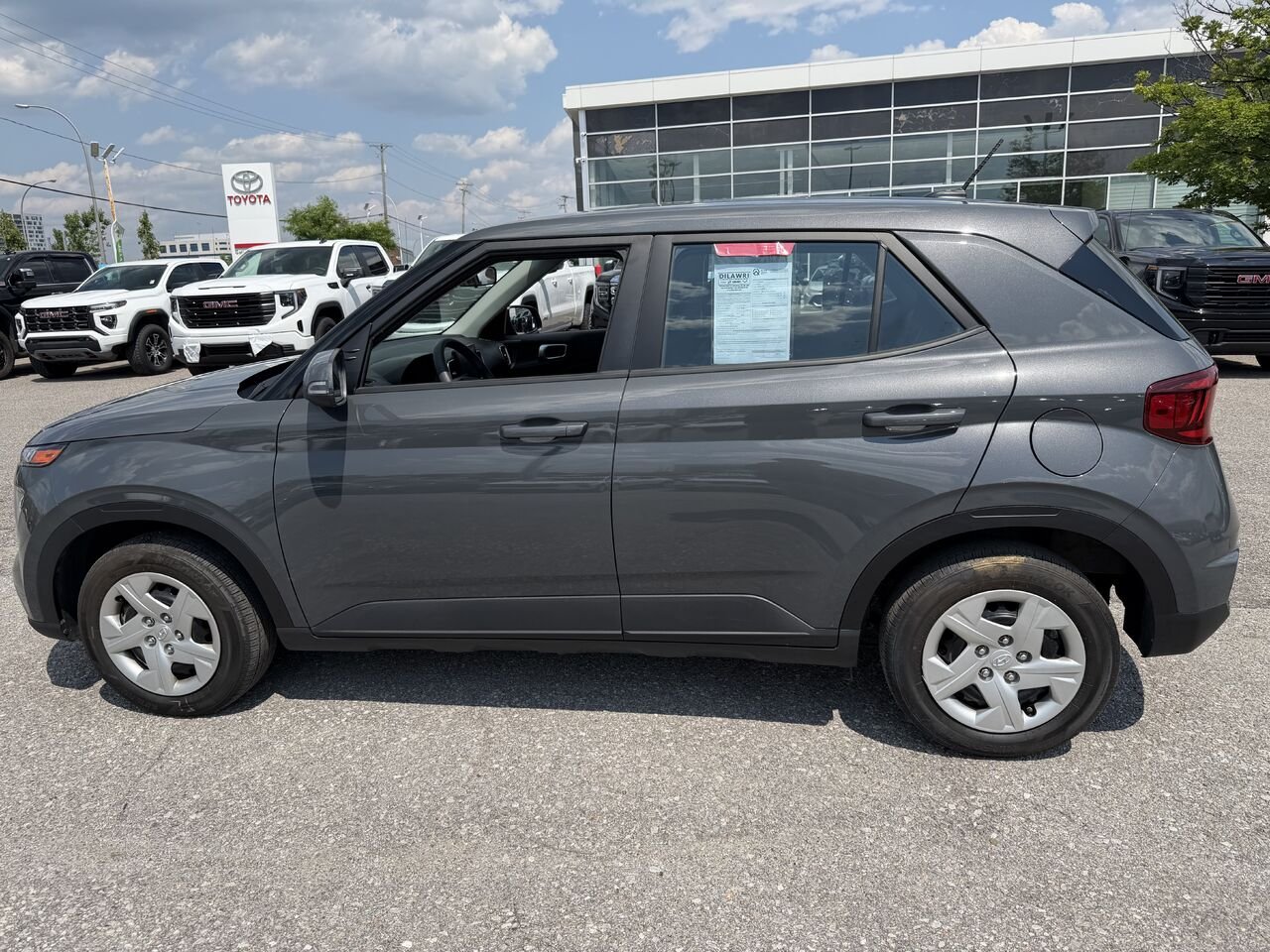 2023 HYUNDAI VENUE SE Essential IVT Ottawa & Gatineau - photo #10