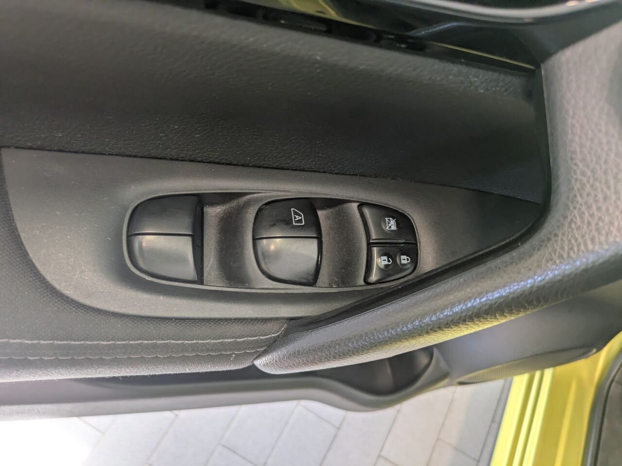 2017 Nissan Qashqai Green Gatineau - photo #5
