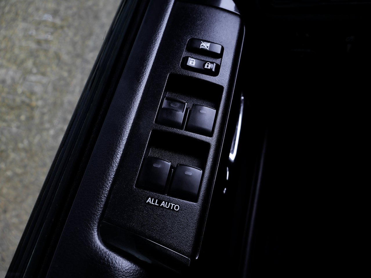 2021 Toyota 4Runner 4WD Black Sherwood Park - photo #17