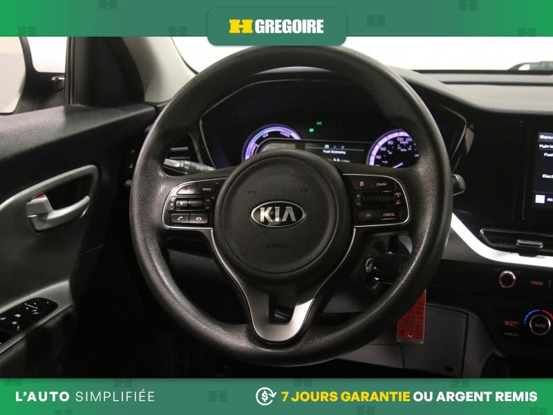 2020 Kia Niro White Saint-Eustache - photo #18
