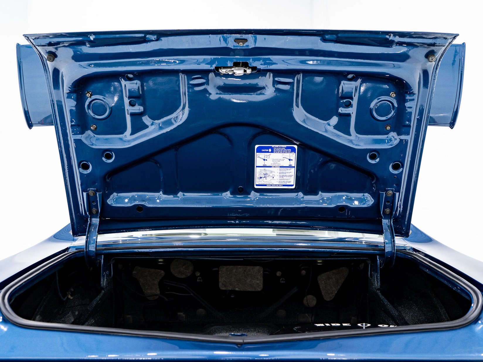 1970 Pontiac GTO The Judge Matching# Ram Air III 4-speed **PRIX EN USD** Blue Montreal - photo #93