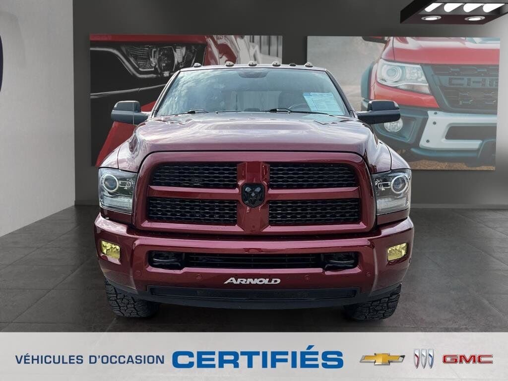 2017 Ram 2500 VIN 3C6UR5FJ9HG555161 Red Chicoutimi - photo #1