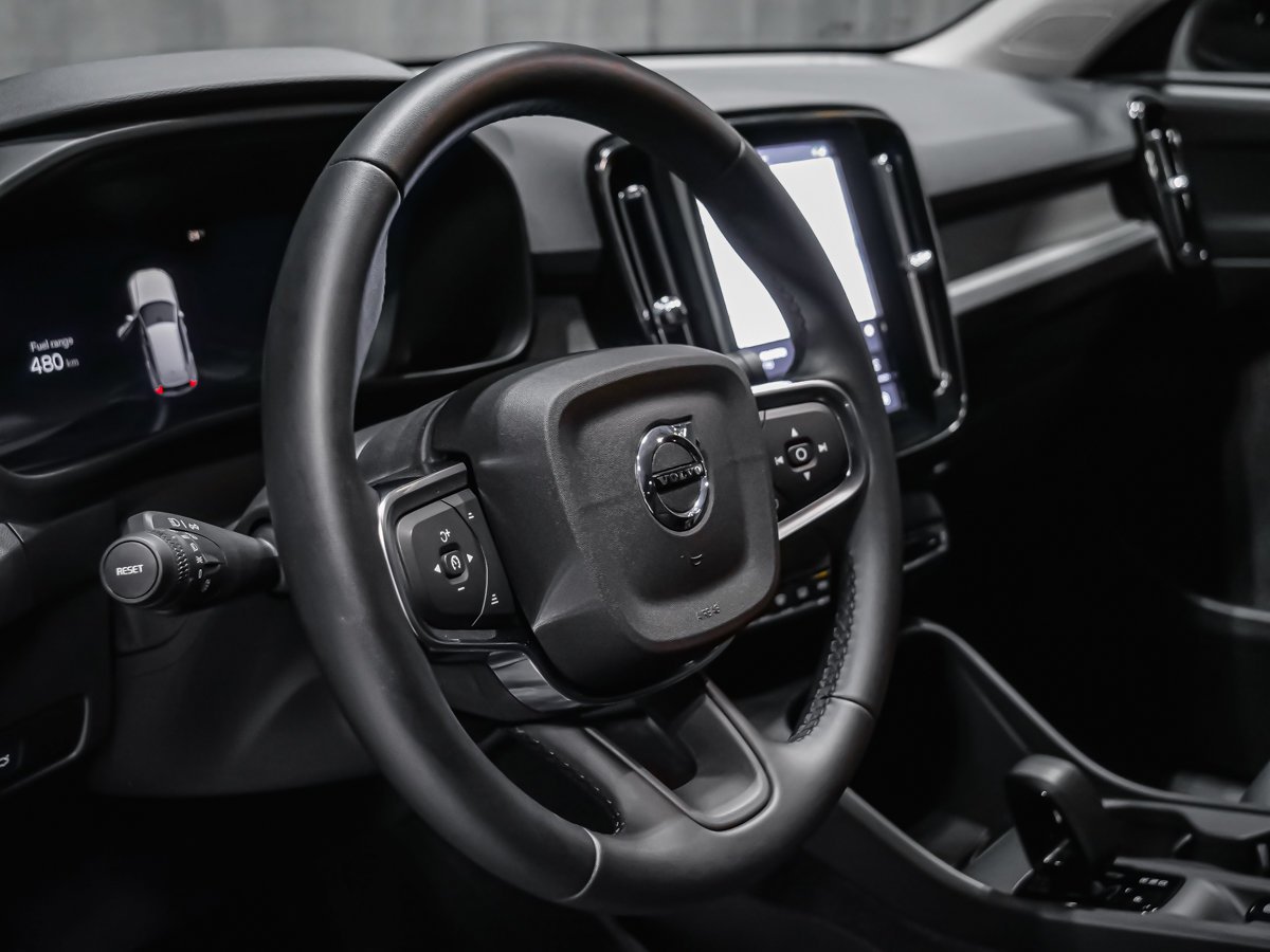 Volvo XC40 B5 CORE BRIGHT 2025 Noir Montréal - photo #7
