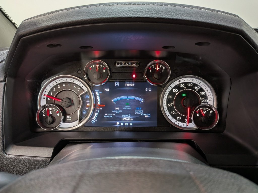 Ram 1500 4WD Quad Cab 140.5" Sport 2017 Bleu Val-David - photo #16